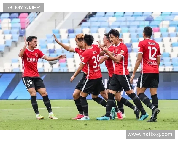 成都足球队荣登足球节奏排行榜第一名引发热议 成都足球队荣登足球节奏排行榜第一名引发热议