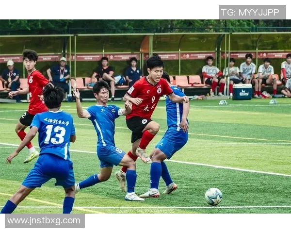 南京足球队在全国足球团队协作排行榜中荣获第六名的佳绩分析